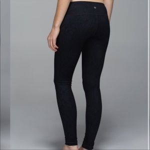 Snakeskin BLACK Lululemon